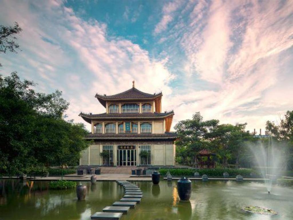 Eadry Royal Garden Hotel Haikou Haikou  Exterior photo