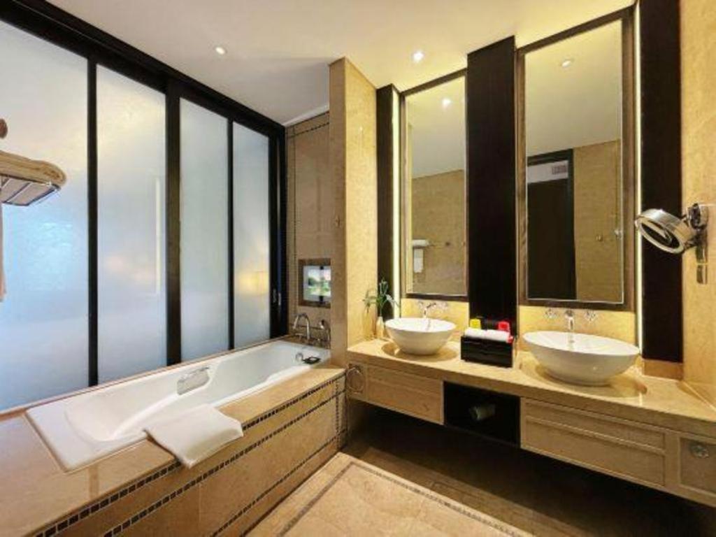 Eadry Royal Garden Hotel Haikou Haikou  Exterior photo